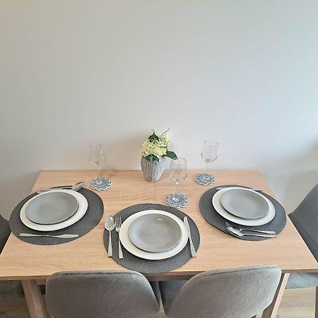 Mountain Breeze Luxury Apartment Ac & Parcare Privata Brasov Ngoại thất bức ảnh