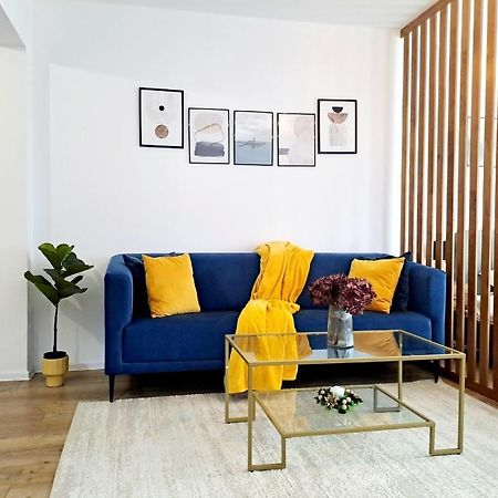 Mountain Breeze Luxury Apartment Ac & Parcare Privata Brasov Ngoại thất bức ảnh
