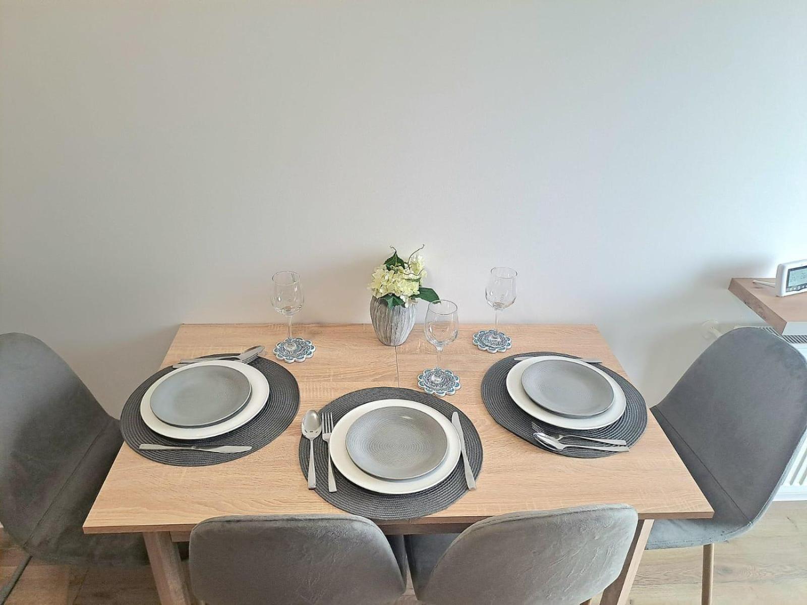 Mountain Breeze Luxury Apartment Ac & Parcare Privata Brasov Ngoại thất bức ảnh